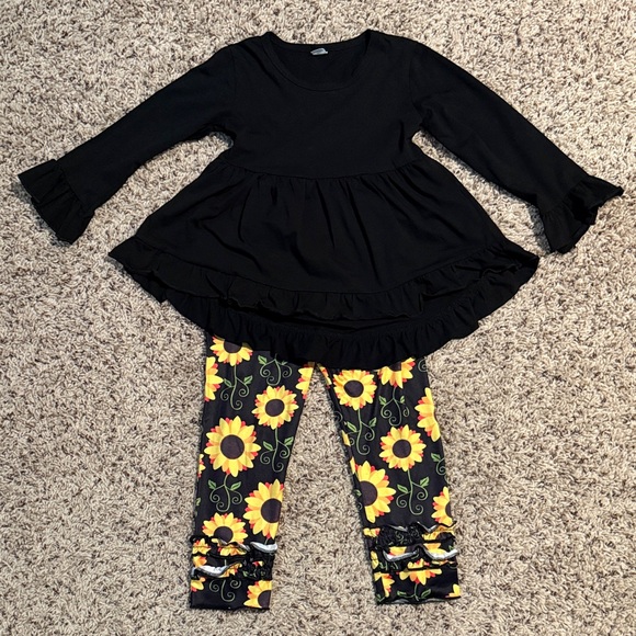 Other - Girls size 130(6/7) matching sunflower pants set